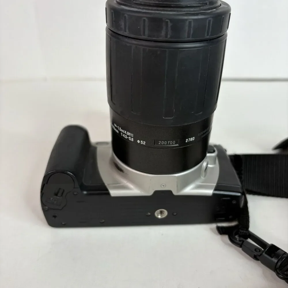 Vintage Canon Rebel 2000 Eos, With Flash And Zoom 80-200mm 1:4.5-5.6 Lens, UV